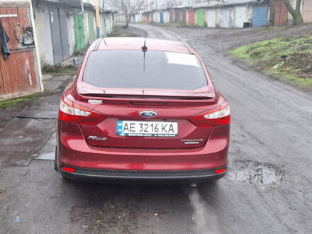 Красный Форд Фокус, объемом двигателя 2 л и пробегом 130 тыс. км за 9300 $, фото 1 на Automoto.ua