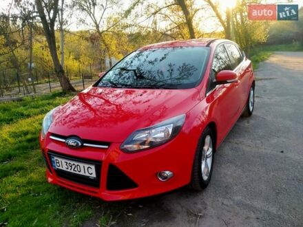 Форд Фокус 2013 в Полтаве на Automoto.ua Красный Форд Фокус, объемом двигателя 1 л и пробегом 155 тыс. км за 6700 $, фото 1 на Automoto.ua