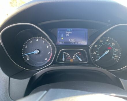 Красный Форд Фокус, объемом двигателя 2 л и пробегом 247 тыс. км за 7000 $, фото 1 на Automoto.ua