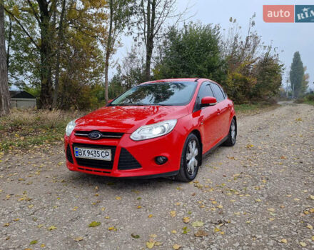 Форд Фокус 2013 в Хмельницком на Automoto.ua Красный Форд Фокус, объемом двигателя 1 л и пробегом 143 тыс. км за 7300 $, фото 1 на Automoto.ua
