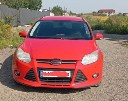 Красный Форд Фокус, объемом двигателя 1 л и пробегом 230 тыс. км за 5600 $, фото 1 на Automoto.ua