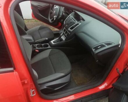 Червоний Форд Фокус, об'ємом двигуна 2 л та пробігом 181 тис. км за 6700 $, фото 1 на Automoto.ua