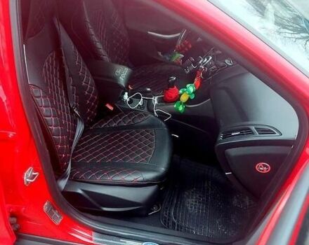 Червоний Форд Фокус, об'ємом двигуна 1 л та пробігом 203 тис. км за 6800 $, фото 1 на Automoto.ua