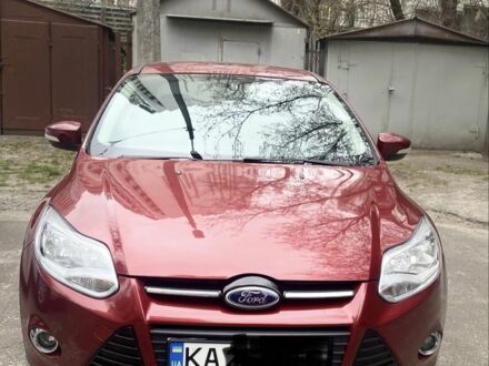 Форд Фокус 2014 в Киеве на Automoto.ua Красный Форд Фокус, объемом двигателя 2 л и пробегом 117 тыс. км за 8000 $, фото 1 на Automoto.ua