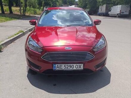 Форд Фокус 2015 у Дніпро (Дніпропетровську) на Automoto.ua Червоний Форд Фокус, об'ємом двигуна 2 л та пробігом 126 тис. км за 8300 $, фото 1 на Automoto.ua