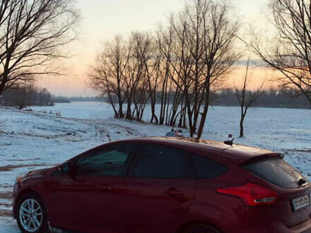 Красный Форд Фокус, объемом двигателя 2 л и пробегом 153 тыс. км за 7600 $, фото 1 на Automoto.ua