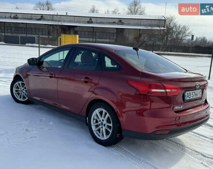 Красный Форд Фокус, объемом двигателя 2 л и пробегом 194 тыс. км за 8500 $, фото 1 на Automoto.ua