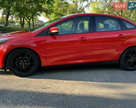Красный Форд Фокус, объемом двигателя 2 л и пробегом 131 тыс. км за 9500 $, фото 1 на Automoto.ua