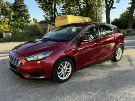 Красный Форд Фокус, объемом двигателя 2 л и пробегом 258 тыс. км за 6500 $, фото 1 на Automoto.ua