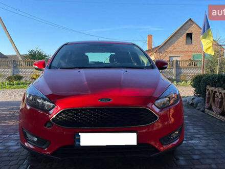 Червоний Форд Фокус, об'ємом двигуна 2 л та пробігом 125 тис. км за 9500 $, фото 1 на Automoto.ua