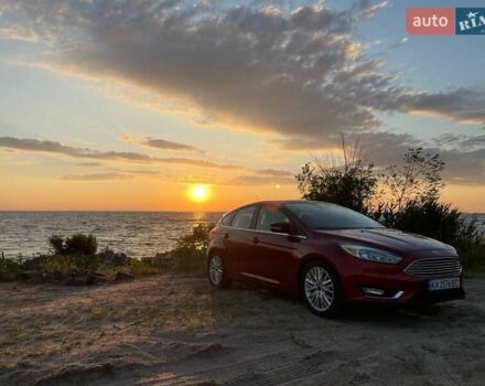 Красный Форд Фокус, объемом двигателя 2 л и пробегом 115 тыс. км за 11950 $, фото 1 на Automoto.ua