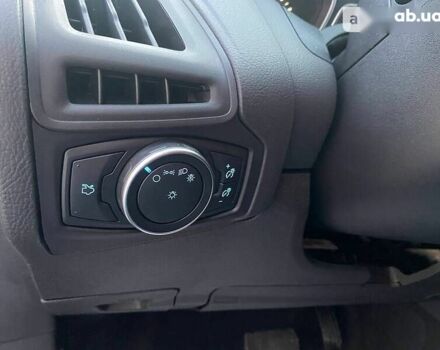 Форд Фокус, об'ємом двигуна 2 л та пробігом 90 тис. км за 9300 $, фото 13 на Automoto.ua