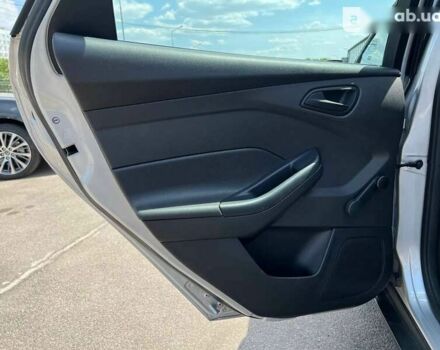 Форд Фокус, об'ємом двигуна 2 л та пробігом 99 тис. км за 10900 $, фото 24 на Automoto.ua