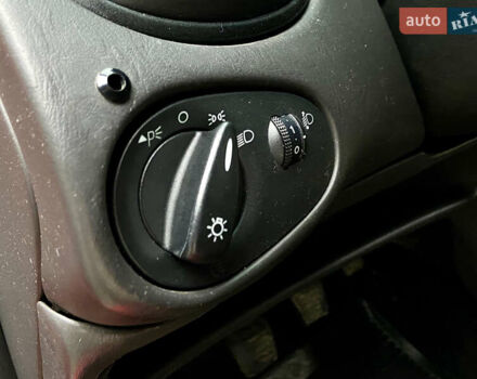 Форд Фокус, объемом двигателя 1.6 л и пробегом 199 тыс. км за 2950 $, фото 25 на Automoto.ua