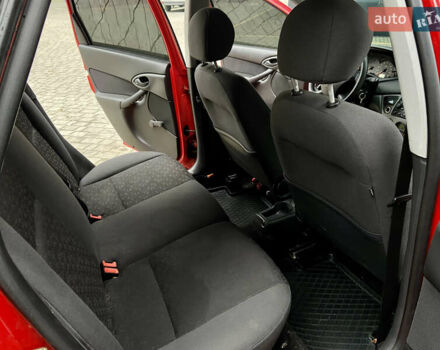 Форд Фокус, объемом двигателя 1.6 л и пробегом 199 тыс. км за 2950 $, фото 34 на Automoto.ua