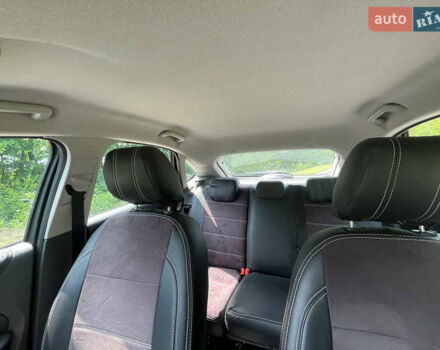 Форд Фокус, объемом двигателя 1.4 л и пробегом 235 тыс. км за 4000 $, фото 7 на Automoto.ua