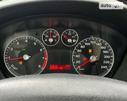 Форд Фокус, об'ємом двигуна 1.4 л та пробігом 207 тис. км за 3799 $, фото 12 на Automoto.ua