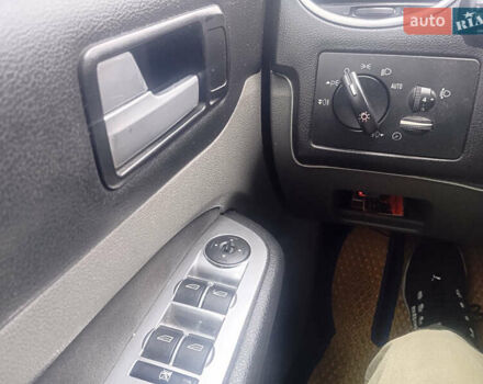 Форд Фокус, объемом двигателя 1.6 л и пробегом 330 тыс. км за 5600 $, фото 9 на Automoto.ua