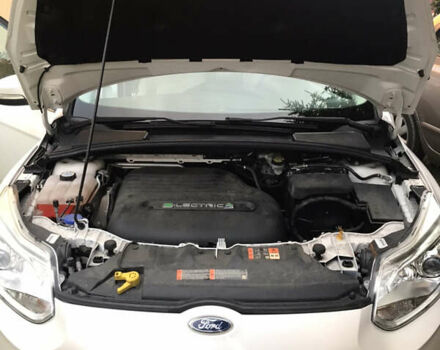 Форд Фокус, объемом двигателя 0 л и пробегом 99 тыс. км за 10300 $, фото 14 на Automoto.ua