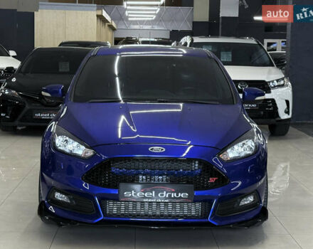 Форд Фокус, объемом двигателя 2 л и пробегом 175 тыс. км за 10399 $, фото 4 на Automoto.ua