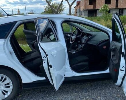 Форд Фокус, объемом двигателя 1.5 л и пробегом 156 тыс. км за 8300 $, фото 4 на Automoto.ua