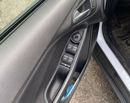 Форд Фокус, об'ємом двигуна 1 л та пробігом 67 тис. км за 8000 $, фото 7 на Automoto.ua
