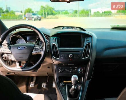 Форд Фокус, объемом двигателя 2 л и пробегом 68 тыс. км за 13500 $, фото 11 на Automoto.ua