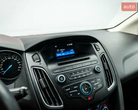 Форд Фокус, об'ємом двигуна 1 л та пробігом 123 тис. км за 9203 $, фото 13 на Automoto.ua