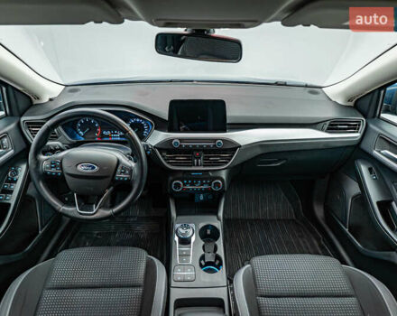 Форд Фокус, объемом двигателя 1 л и пробегом 144 тыс. км за 11052 $, фото 10 на Automoto.ua