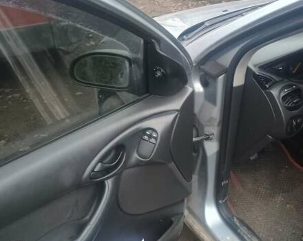 Форд Фокус, объемом двигателя 1.6 л и пробегом 235 тыс. км за 3800 $, фото 4 на Automoto.ua