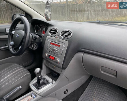 Форд Фокус, объемом двигателя 1.8 л и пробегом 300 тыс. км за 5500 $, фото 8 на Automoto.ua