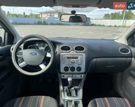 Форд Фокус, объемом двигателя 1.6 л и пробегом 225 тыс. км за 5700 $, фото 8 на Automoto.ua