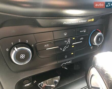 Форд Фокус, об'ємом двигуна 2 л та пробігом 137 тис. км за 8599 $, фото 25 на Automoto.ua
