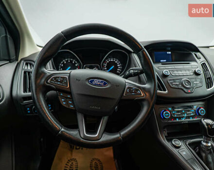 Форд Фокус, объемом двигателя 1 л и пробегом 107 тыс. км за 8016 $, фото 10 на Automoto.ua