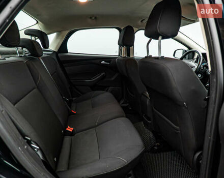 Форд Фокус, объемом двигателя 1 л и пробегом 107 тыс. км за 8016 $, фото 16 на Automoto.ua