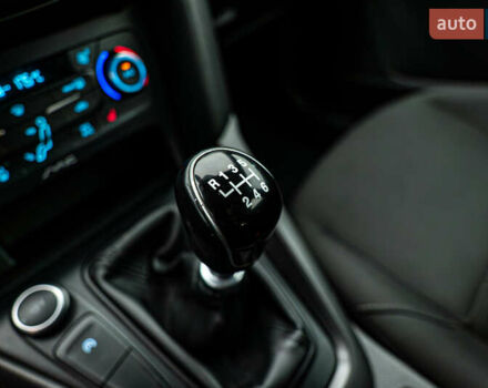 Форд Фокус, объемом двигателя 1 л и пробегом 107 тыс. км за 8016 $, фото 14 на Automoto.ua