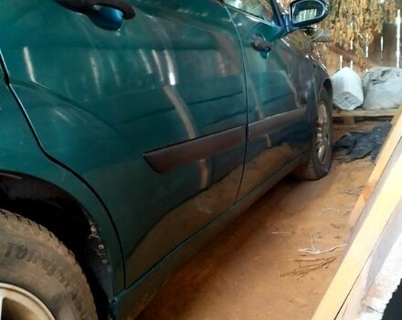 Форд Фокус, объемом двигателя 1.8 л и пробегом 300 тыс. км за 2000 $, фото 1 на Automoto.ua
