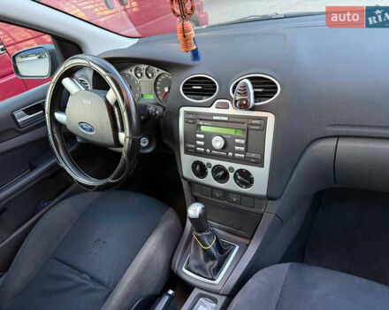 Форд Фокус, объемом двигателя 1.6 л и пробегом 290 тыс. км за 4000 $, фото 3 на Automoto.ua