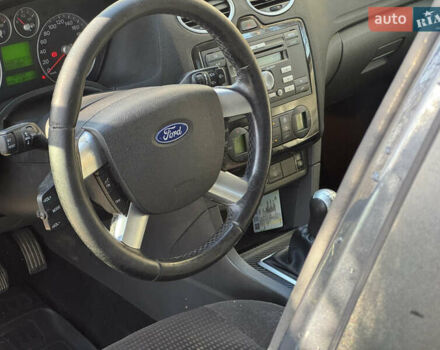 Форд Фокус, объемом двигателя 1.6 л и пробегом 300 тыс. км за 3900 $, фото 11 на Automoto.ua