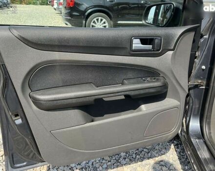 Форд Фокус, объемом двигателя 1.6 л и пробегом 249 тыс. км за 4800 $, фото 9 на Automoto.ua