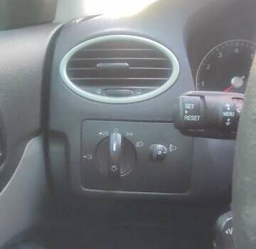 Форд Фокус, объемом двигателя 1.6 л и пробегом 224 тыс. км за 5400 $, фото 9 на Automoto.ua