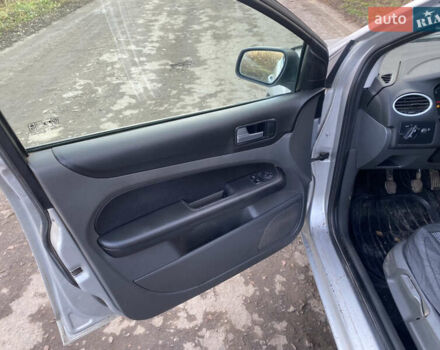 Форд Фокус, об'ємом двигуна 1.6 л та пробігом 227 тис. км за 3500 $, фото 5 на Automoto.ua