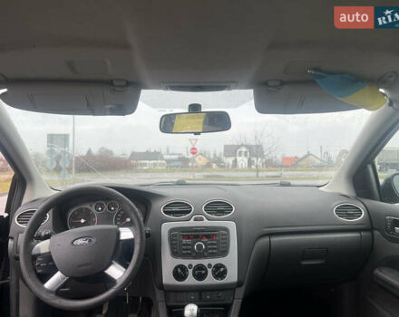 Форд Фокус, объемом двигателя 1.6 л и пробегом 348 тыс. км за 3200 $, фото 14 на Automoto.ua