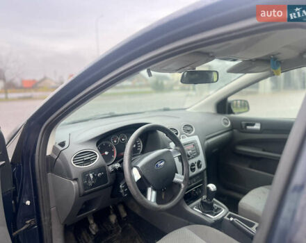 Форд Фокус, объемом двигателя 1.6 л и пробегом 348 тыс. км за 3200 $, фото 12 на Automoto.ua