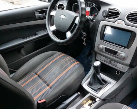 Форд Фокус, объемом двигателя 1.6 л и пробегом 329 тыс. км за 5000 $, фото 13 на Automoto.ua