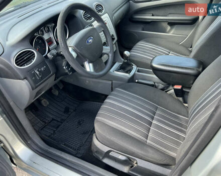 Форд Фокус, объемом двигателя 1.6 л и пробегом 220 тыс. км за 4950 $, фото 9 на Automoto.ua