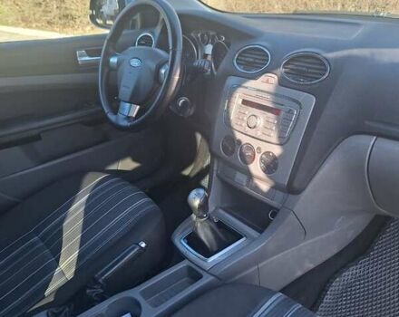 Форд Фокус, объемом двигателя 1.6 л и пробегом 242 тыс. км за 5900 $, фото 6 на Automoto.ua