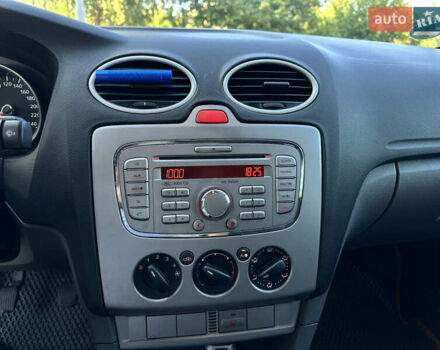 Форд Фокус, объемом двигателя 1.6 л и пробегом 252 тыс. км за 4850 $, фото 10 на Automoto.ua