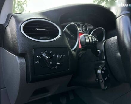 Форд Фокус, об'ємом двигуна 1.8 л та пробігом 228 тис. км за 6000 $, фото 28 на Automoto.ua