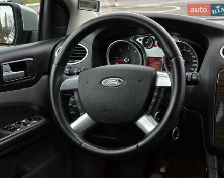 Форд Фокус, объемом двигателя 1.6 л и пробегом 259 тыс. км за 5450 $, фото 12 на Automoto.ua